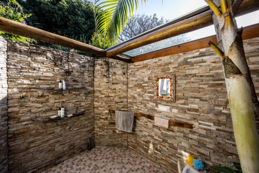 4 Bedroom Property for Sale in Beacon Bay Eastern Cape